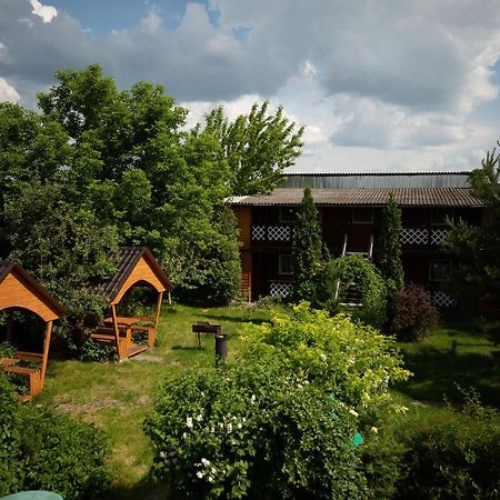 Sadyba U Gansa Svityaz' Buitenkant foto