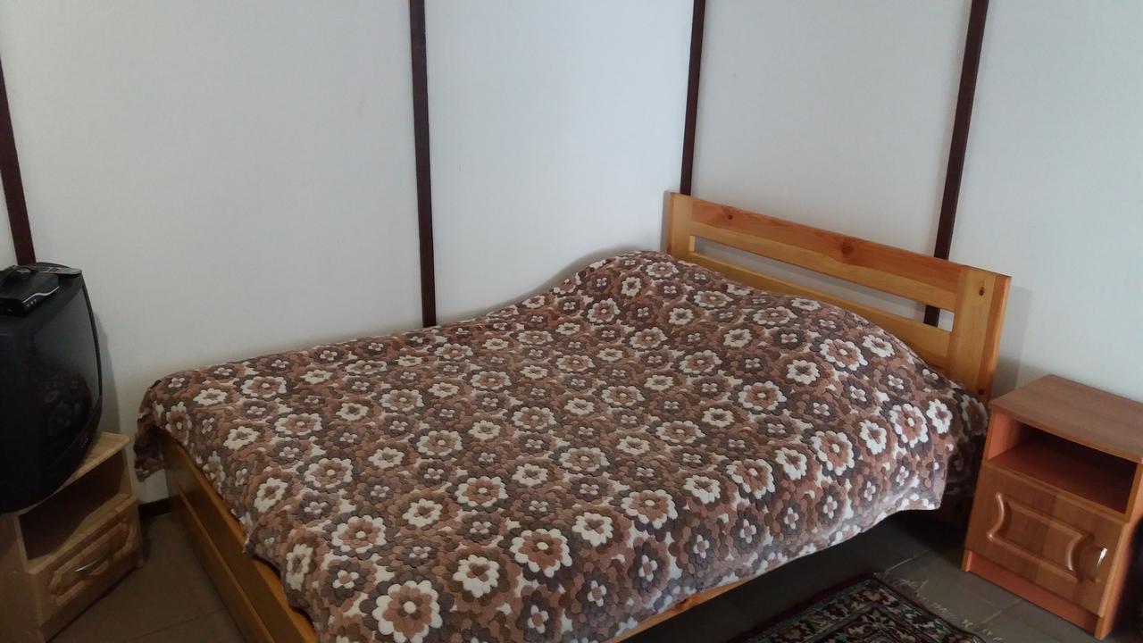 Sadyba U Gansa Svityaz' Buitenkant foto